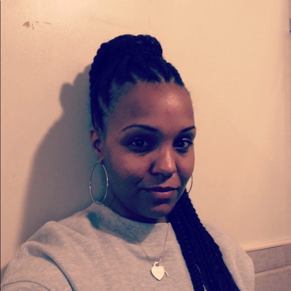 Meet your Posher, Tamara - Picture 1 of 1